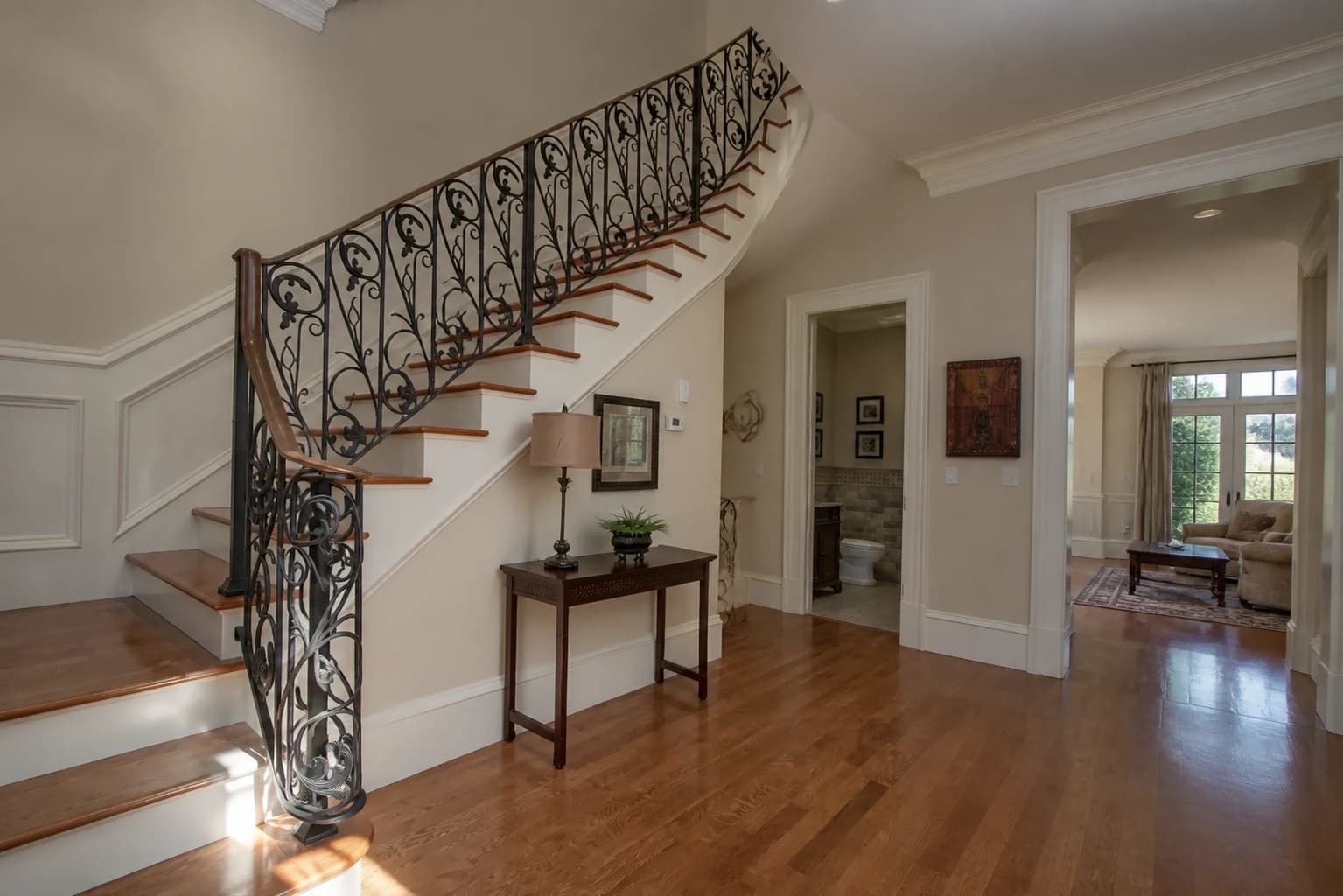 Editorial visualization of a traditional stair hall